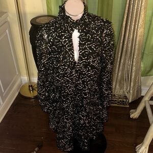 Tuckernuck Black and Gold Patterned Long-Sleeve Women's Dress